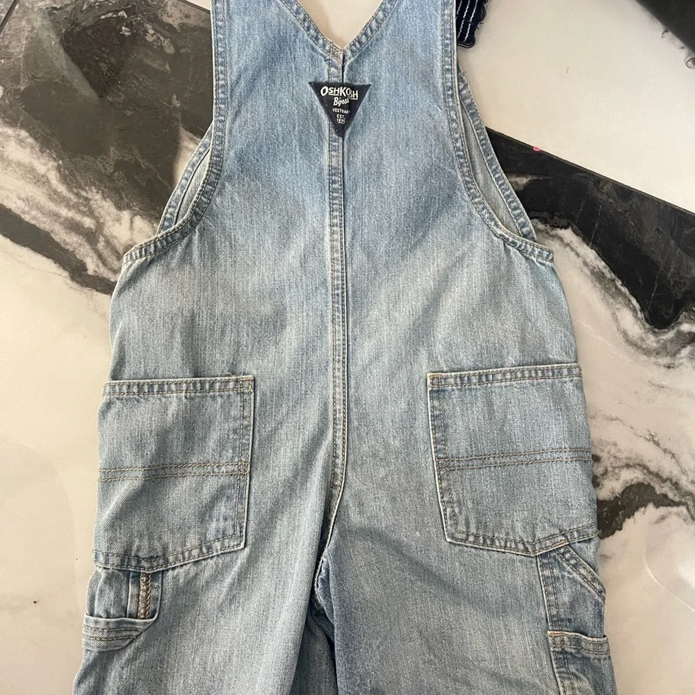 OshKosh B'gosh Blue Denim Overalls Classic Style 4T 100 % cotton